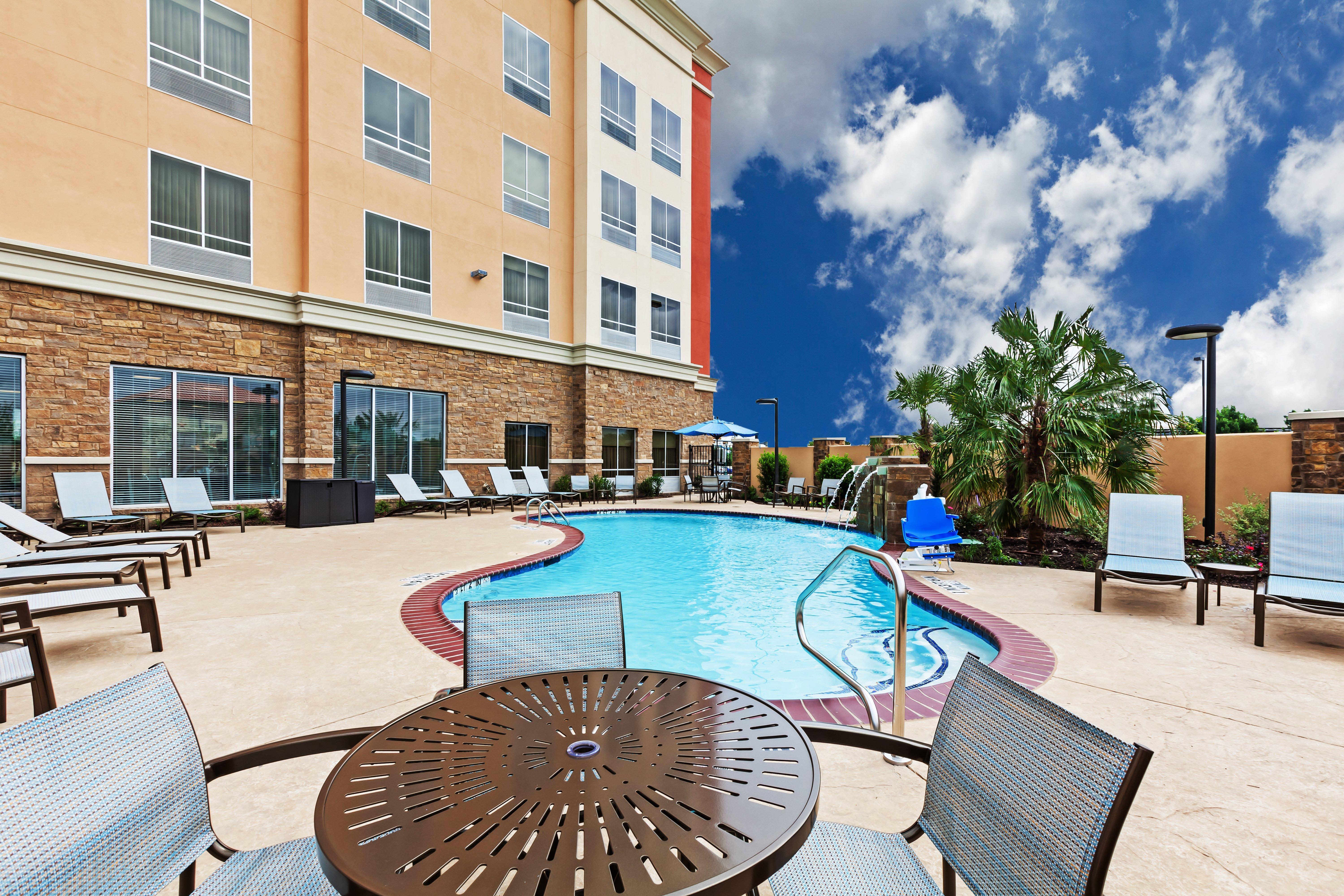 Clarion Hotel The Colony - Plano West Exterior photo